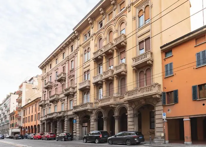 Bilocale In Centro Storico * 볼로냐